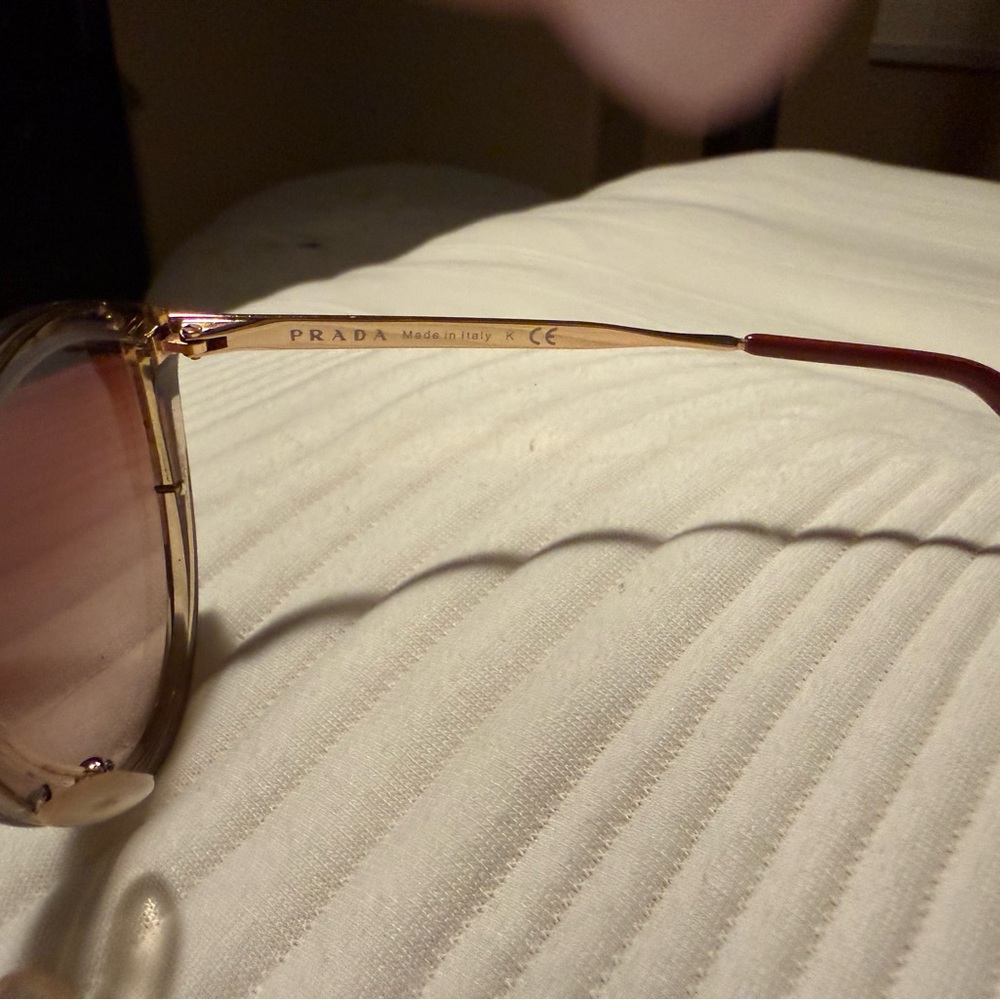 Elegant Prada Cat Eye Sunglasses - Picture 6 of 7